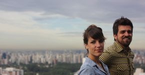 Casal vai transformar volta ao mundo em set de gravação