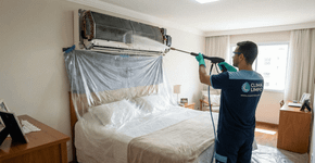 Quanto fatura um técnico que limpa ar-condicionado e acaba com o cheiro de mofo no quarto