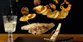 Fotógrafos fazem os alimentos voar no ensaio ‘Flying Food Recipes’