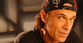 Carlinhos Vergueiro canta Nelson Cavaquinho na Hebraica