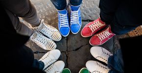 Empresa italiana faz sapatos fashion de papel reciclado