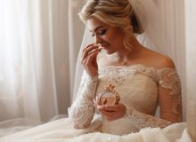 Featured side: Veja como escolher o perfume ideal para o casamento