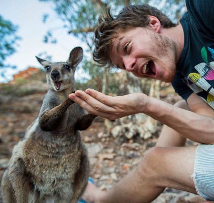 Fotógrafo tira selfies com animais