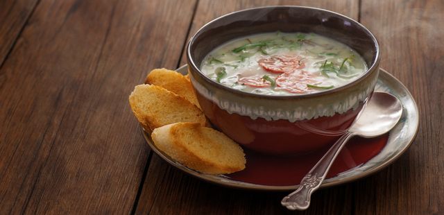 Receita especial de caldo verde que vai aquecer seu coração