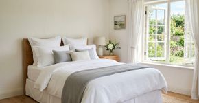 A roupa de cama não deve ser trocada de quinze em quinze dias ou todo mês: este é o tempo ideal para fazer a troca