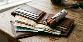Carregar um pequeno pedaço de canela enrolado no papel-alumínio: para que serve e por que muitos recomendam