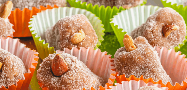 Veja como fazer cajuzinho de amendoim, o docinho de festa que imita o formato da castanha de caju