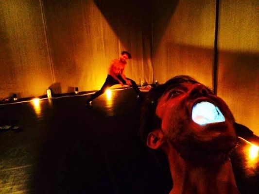 "Dark Room" - foto por Gal Oppido