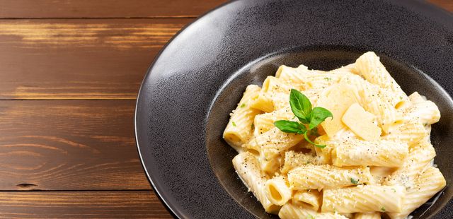 Aprenda a fazer rigatoni com molho de queijo gorgonzola que vai surpreender todo mundo