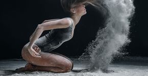 Artista russo fotografa dançarinos em momentos explosivos
