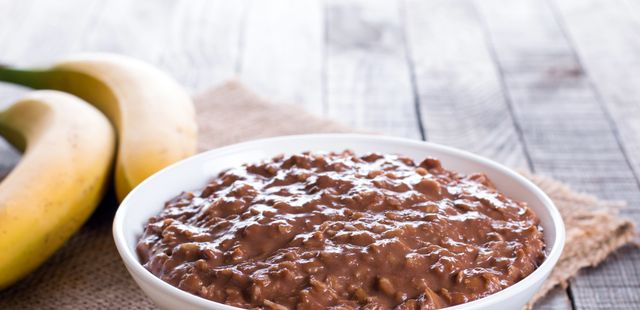 Faça um delicioso mingau de cacau para o café da manhã