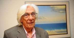 ‘O que me apaixona, eu vivo’, diz poeta Ferreira Gullar, 85