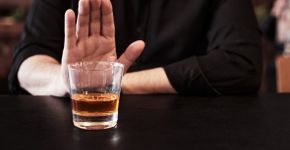 Segundo estudo, esta bebida aumenta o risco de demência precoce