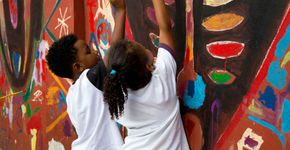 Escola pública em SP tem dia lúdico em homenagem a Mandela