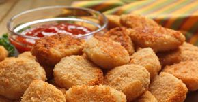 Nuggets, hambúrguer congelado e miojo: saiba do que são feitos esses e outros alimentos 