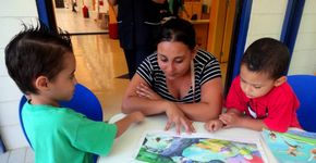 Escola utiliza leitura para aproximar as famílias dos alunos