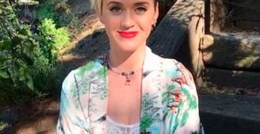 Katy Perry recebe críticas ao postar foto de deusa do hinduísmo