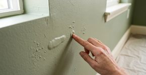 O que significa quando a tinta forma pequenas bolhas poucos meses depois de a parede ser pintada