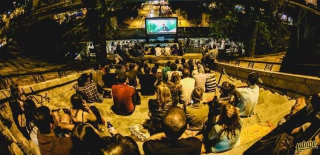 Mirante 9 de Julho tem sessões GRATUITAS de cinema ao ar livre