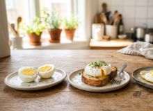 Featured side: Ovo cozido, ovo frito ou ovo pochê: qual é o melhor e por que recomendam cozinhar apenas de uma forma?