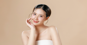 Pele glow sem base: conheça a técnica de skincare em camadas que promete mais viço e luminosidade