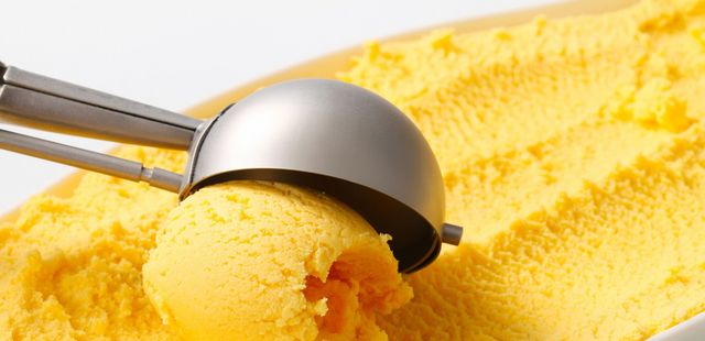 Sorvete de manga para se refrescar neste calorão