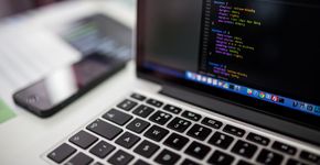 5 cursos gratuitos de tecnologia para desenvolver habilidades em diferentes carreiras