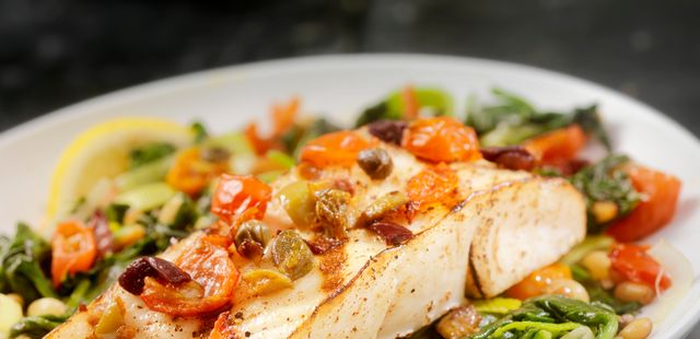 O melhor prato de peixe assado com legumes