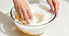 Amaciante caseiro DIY sua roupa macia e sem alergia com 3 ingredientes