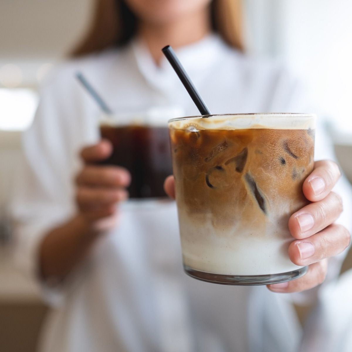 Saiba como fazer um café gelado de coco para tomar no calor