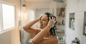 Será que você lava o cabelo demais? Confira 6 sinais de que a sua frequência está totalmente errada