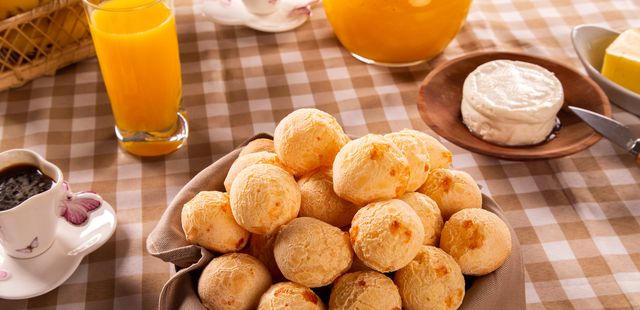 Como fazer pão de queijo de tapioca com 3 ingredientes simples
