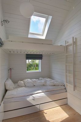 Sejam camas flutuantes, para duas ou mais pessoas, ou com design inovador, elas dão um ambiente diferente ao quarto (Imagem: Divulgação)