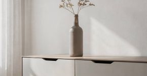 Eu transformei uma garrafa de vidro num vaso de luxo em minutos