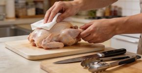 Aprendi tarde de mais que nunca se deve lavar o frango antes de cozinhar