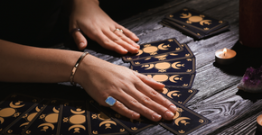 Tarot mensal: previsões para os 12 signos em agosto de 2026