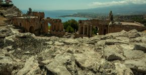 Conheça Taormina, um balneário encantador na Sicília