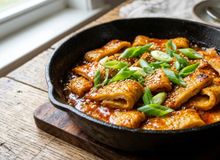 Featured side: Ao grelhar cogumelos, coloque uma colher deste ingrediente: o sabor fica ainda melhor que o de loja de acompanhamentos