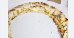 Pizzaria atende pedido de menino autista e faz pizza só de borda