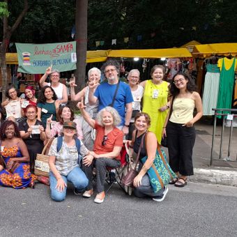 Featured mobile: Linhas da resistência: Coletivo ocupa a Av. Paulista com bordados políticos e afeto contra o preconceito