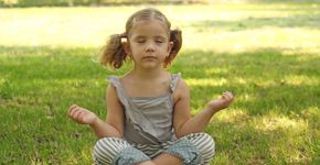 Estudo aponta que meditação na escola melhora resultados acadêmicos