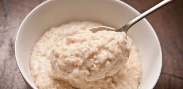 Mingau de aveia: cremosidade e sabor no café da manhã!