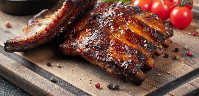 Essa costela com molho barbecue é suculenta e desmancha na boca