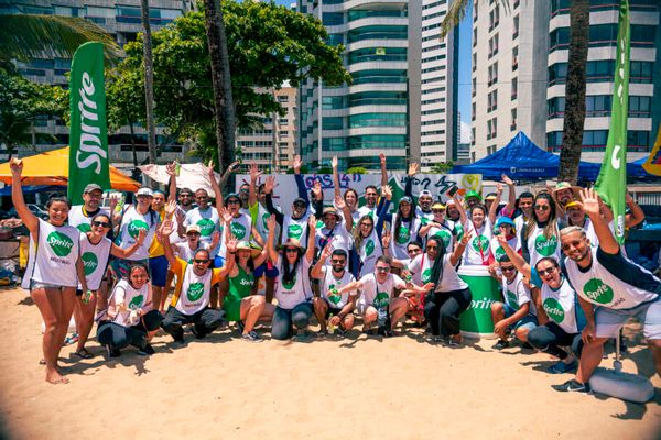 limpeza da praia de Boa Viagem, no Recife