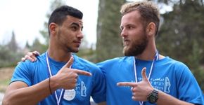 Corrida une árabes e judeus em Jerusalém