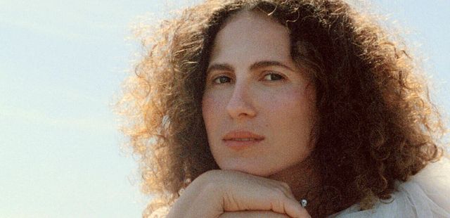 Luíza Boê apresenta show de estreia do álbum ‘Sonhos’