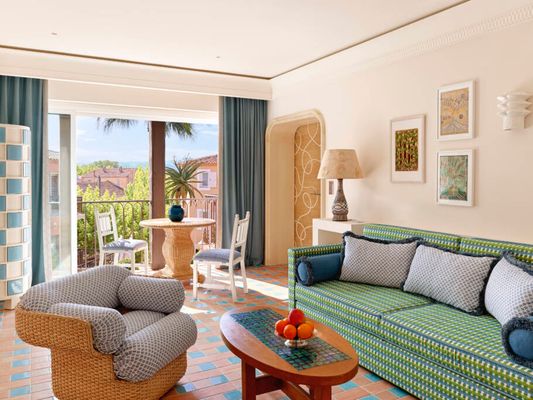 Novas suítes Hotel Byblos Saint Tropez têm assinatura de Laura Gonzalez 