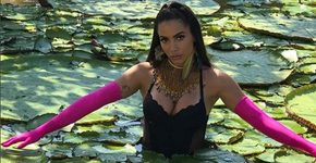 Anitta fica 24h ao vivo na internet  pra lançamento de novo clipe
