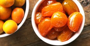 Sobremesa de laranjinha kinkan em calda: fácil e deliciosa
