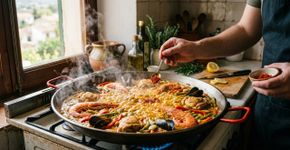 Os espanhóis concordam: “Para deixar a paella mais aromática e saborosa, o segredo é adicionar açafrão durante o cozimento.”